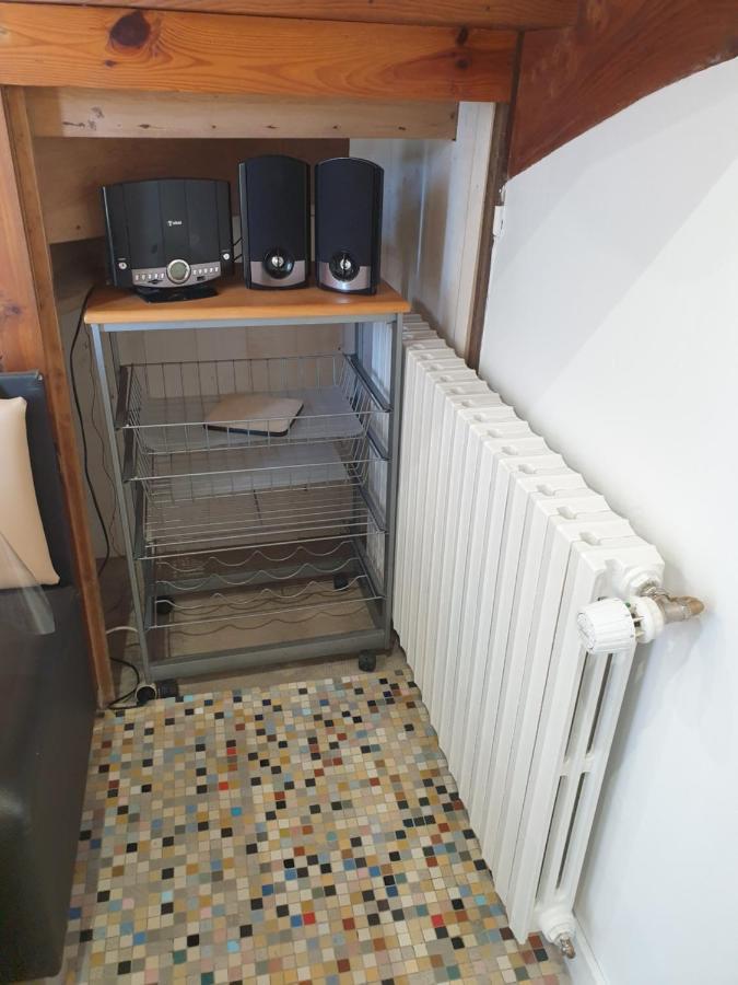 Gite Atypique Avec Jacuzzi Hillion Exterior foto